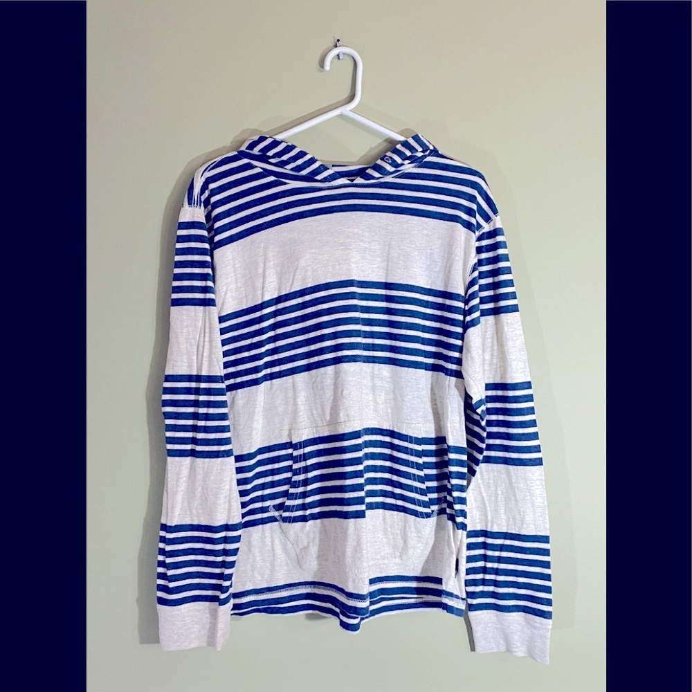 Ocean Current Long Sleeved Hooded Tee Size M